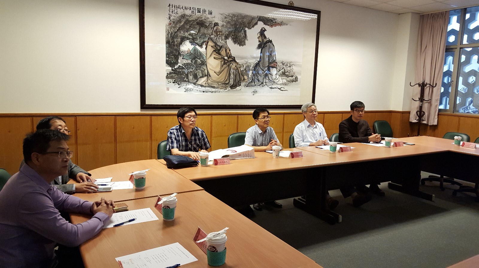 学校参访团与台湾淡江大学成教育部座谈交流.jpg