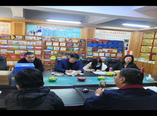 说明: 49ACF40BEA5A3B57B4040933EE45EE17